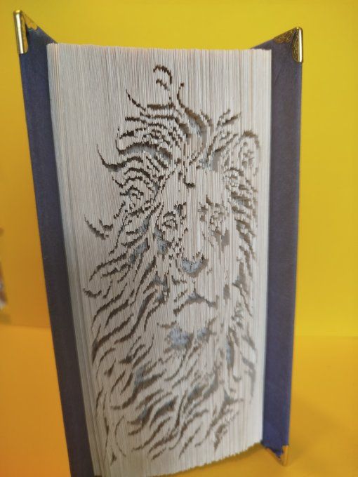 lion ( coupé plié)