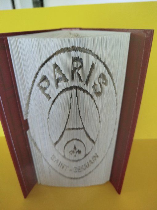 Club de foot PSG ( version coupé plié )